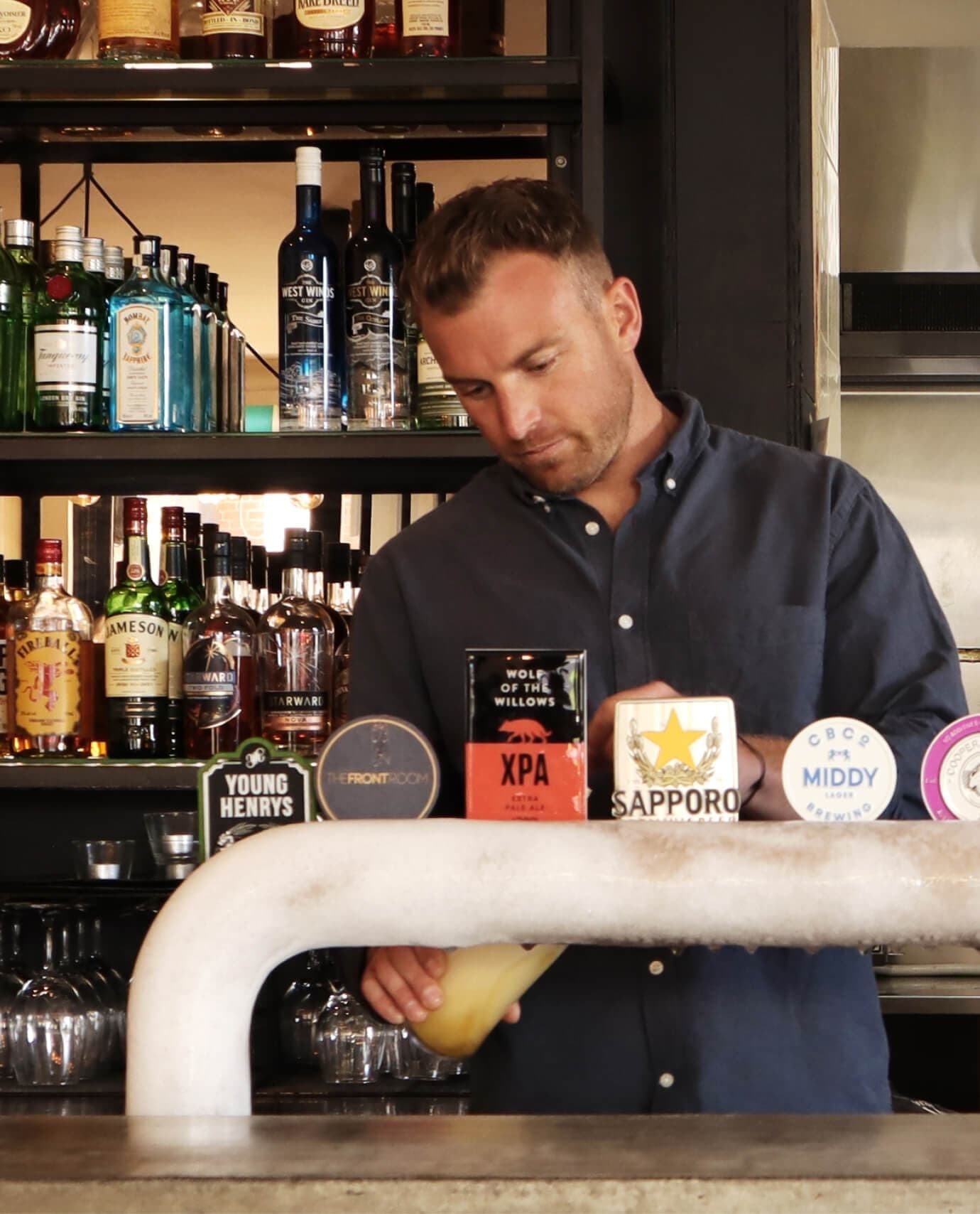 Zeller - Andrew Gilbert, The Peacock Hotel