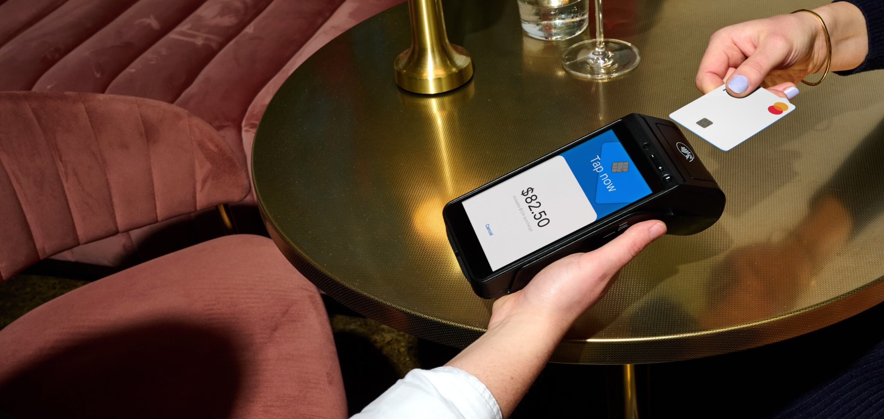 Zeller - Terminal 1 in Black, bar