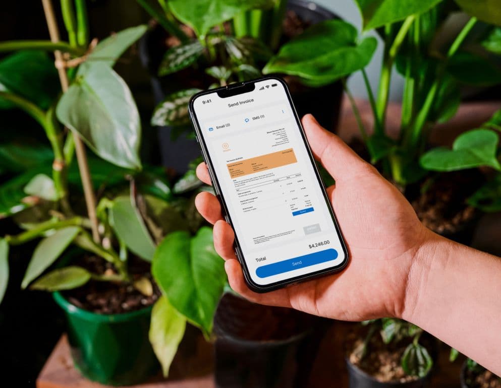 Invoices for small business - online invoices on the phone